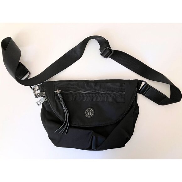 Lululemon Festival Bag First Release Black - Picture 3 of 8